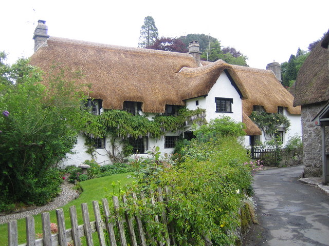Midweek_breaks's tweet photo. Enjoy a short break in one of our Chocolate Box Cottages in the UK https://t.co/coVF6Pifz3 
.
#midweekbreak #shortbreak #minibreak #cottage #cottagedeal #thatchedcottage #holiday https://t.co/EzzC3h3aVy
