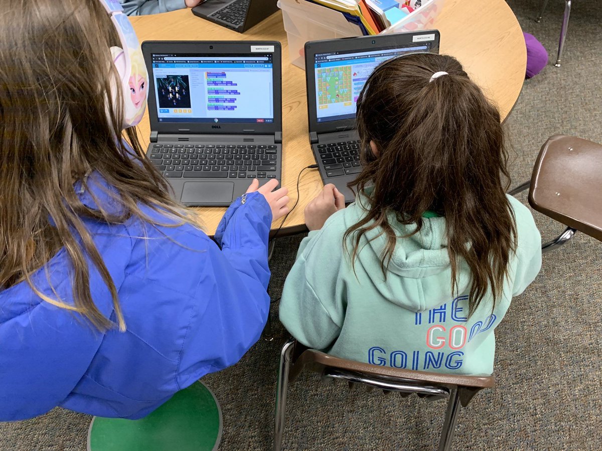 NV_Wildcats's tweet photo. North Oakview 3rd grade students are being introduced to coding. #lookwhoiscodingnow #studenttechnology #OurBestYourBest https://t.co/Op7Fbgtzba
