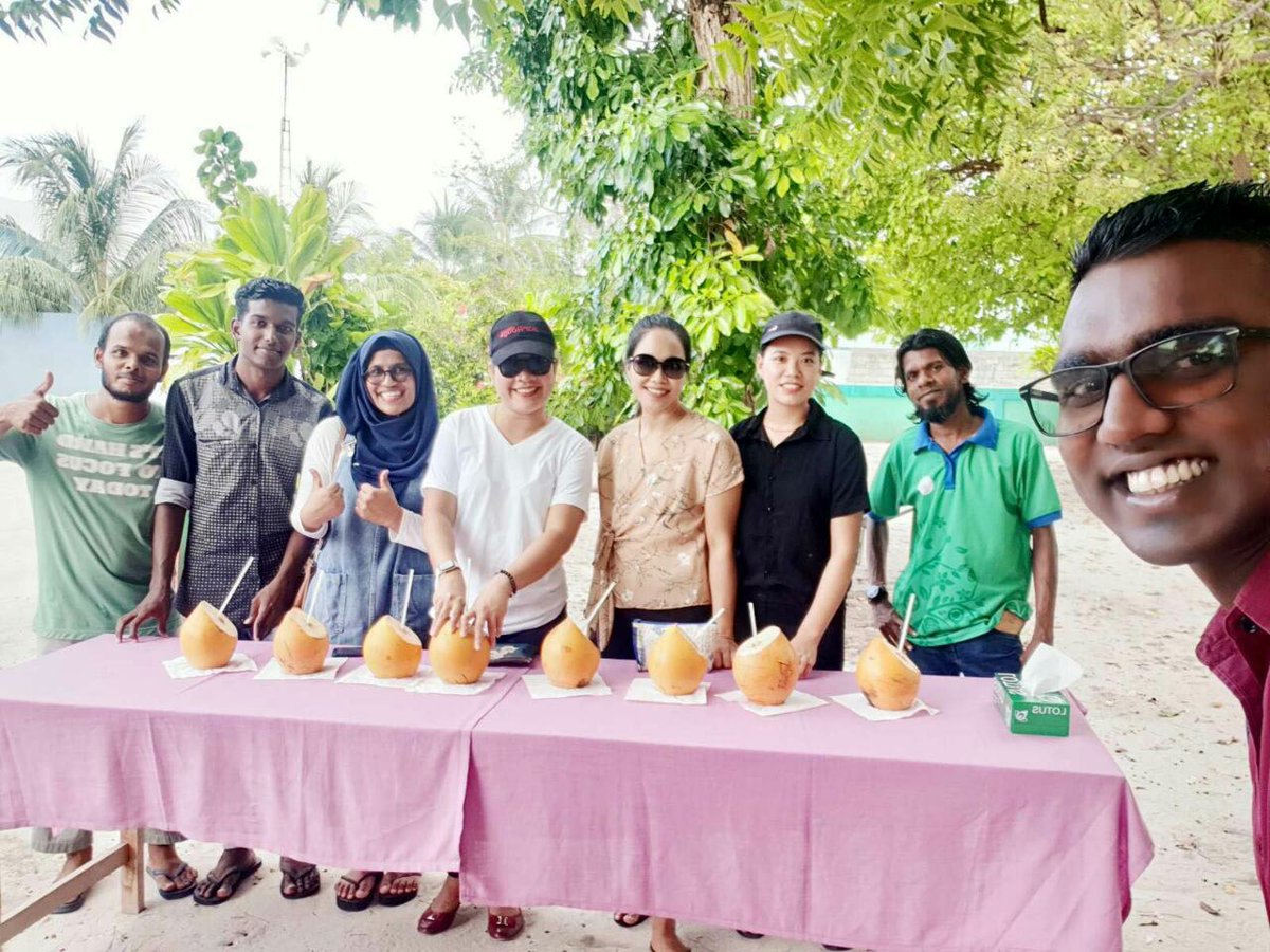 FEDAC04's tweet photo. December 12 vana dhuvahu fairmont Maldives-Sirru Fen Fushi aai gulhigen Empowering women-Look Good, Feel Good namugai kuriah gendhiya program therein. Mikamugai eheetherivi hurihaa faraithakah shukuru dhannavan.shukuriyyaa
#FairmontMaldives #FeydhooSchool
#FeydhooCouncil https://t.co/VXorN7sB7T