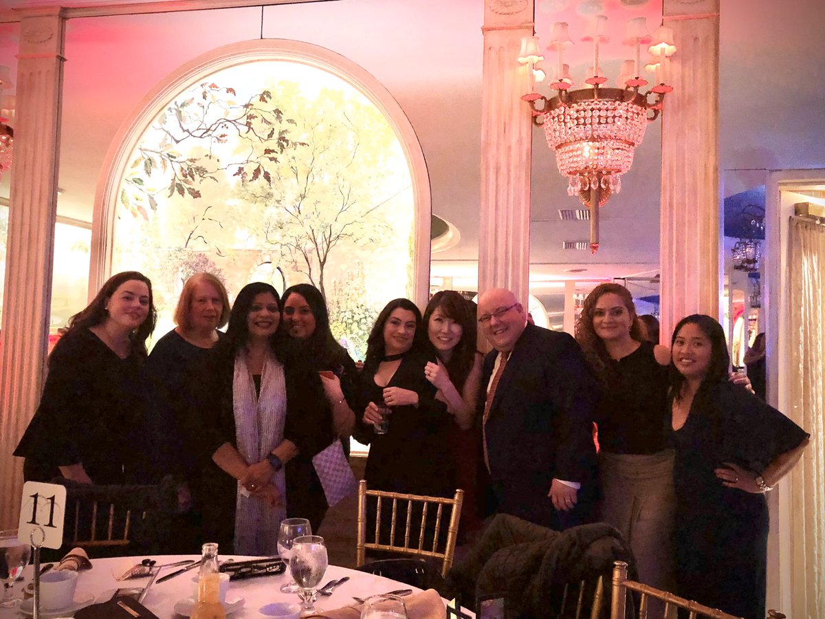 gomez_pag9006's tweet image. Great time at ED holiday party 🎉 #almost2020 #bestED #NYP-Q