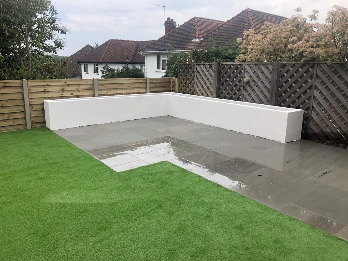 MasterBuildDev1's tweet image. New year, new garden? Look ahead to 2020 and get the garden of your dreams- We're still in demand for #gardendesign projects even now it's winter! Artificial grass can make all the difference when it comes to being able to use your garden all year round.