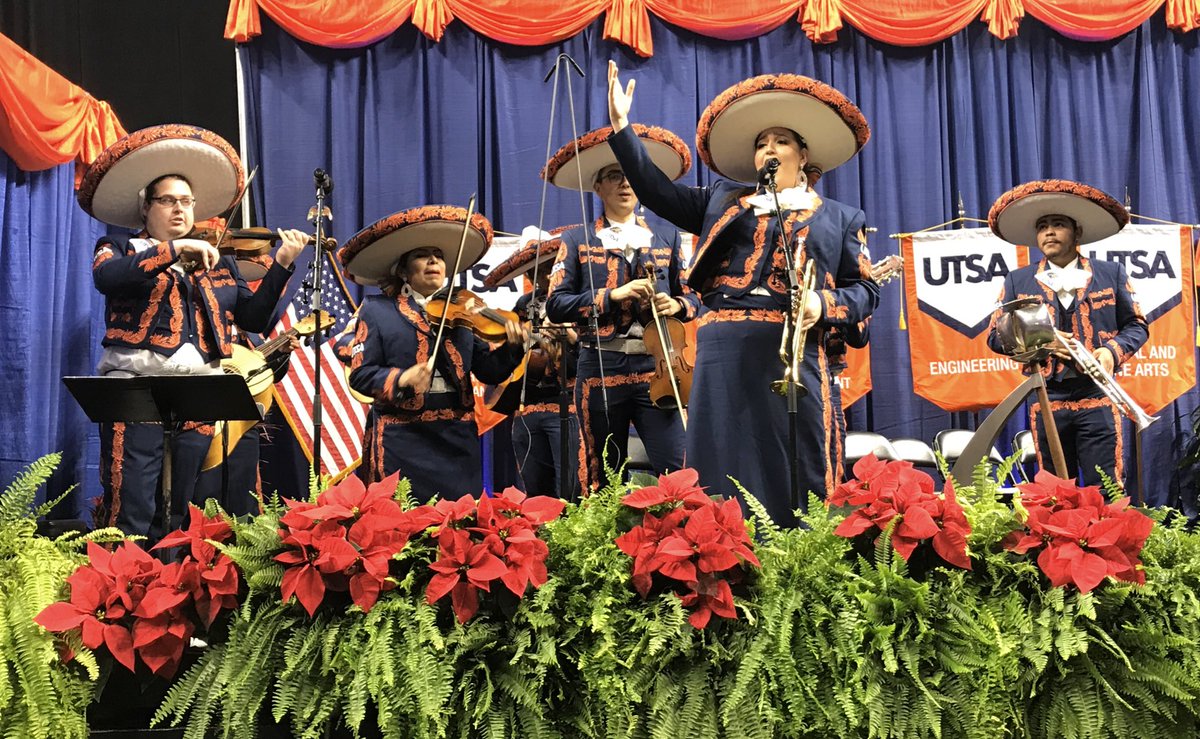 safettweets's tweet image. Can we give a shout out to @UTSA @UTSAmariachi #UTSAGrad19