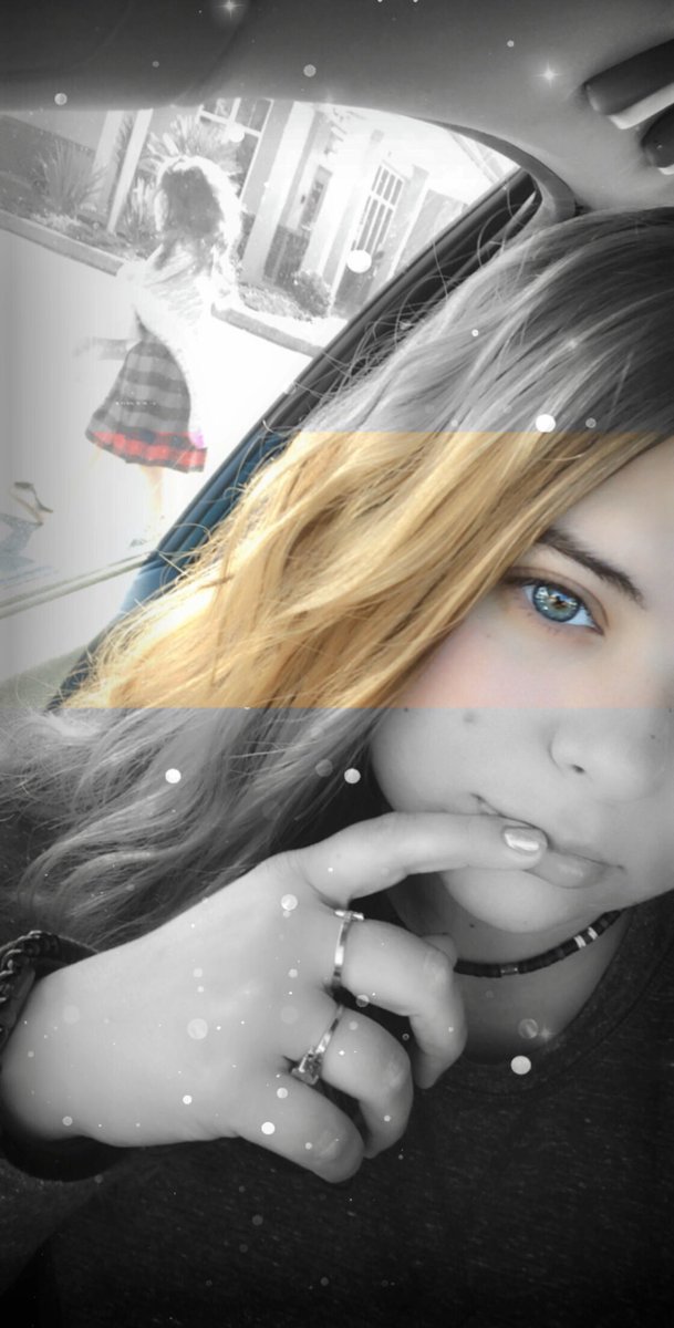 Kaylaaaaank's tweet photo. Her eyes hold all her secrets. https://t.co/lfN484L0RM
