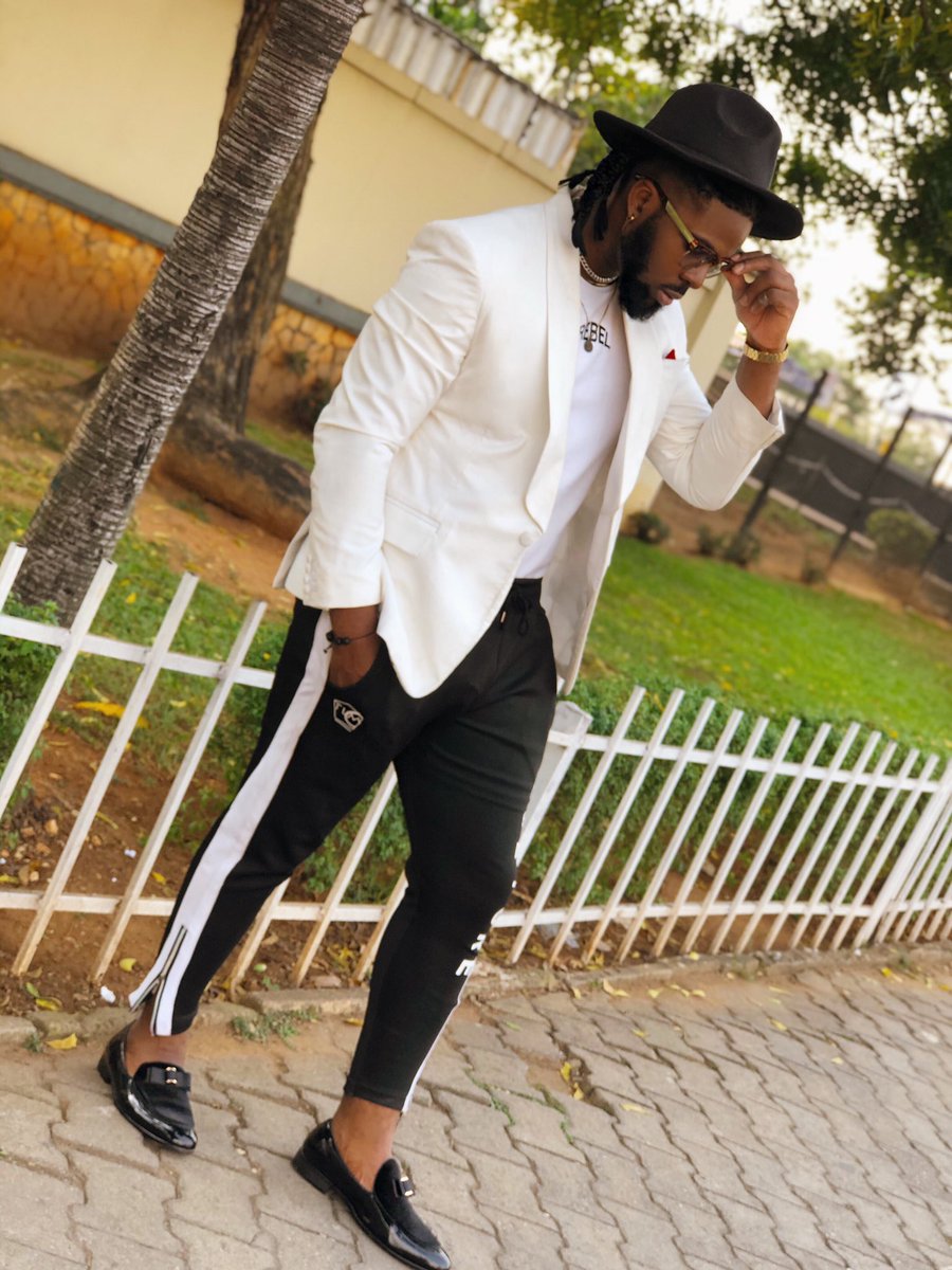 pengmanmusic's tweet photo. The most stylish man on Twitter NG 🔥 https://t.co/4HeP0tTy2b