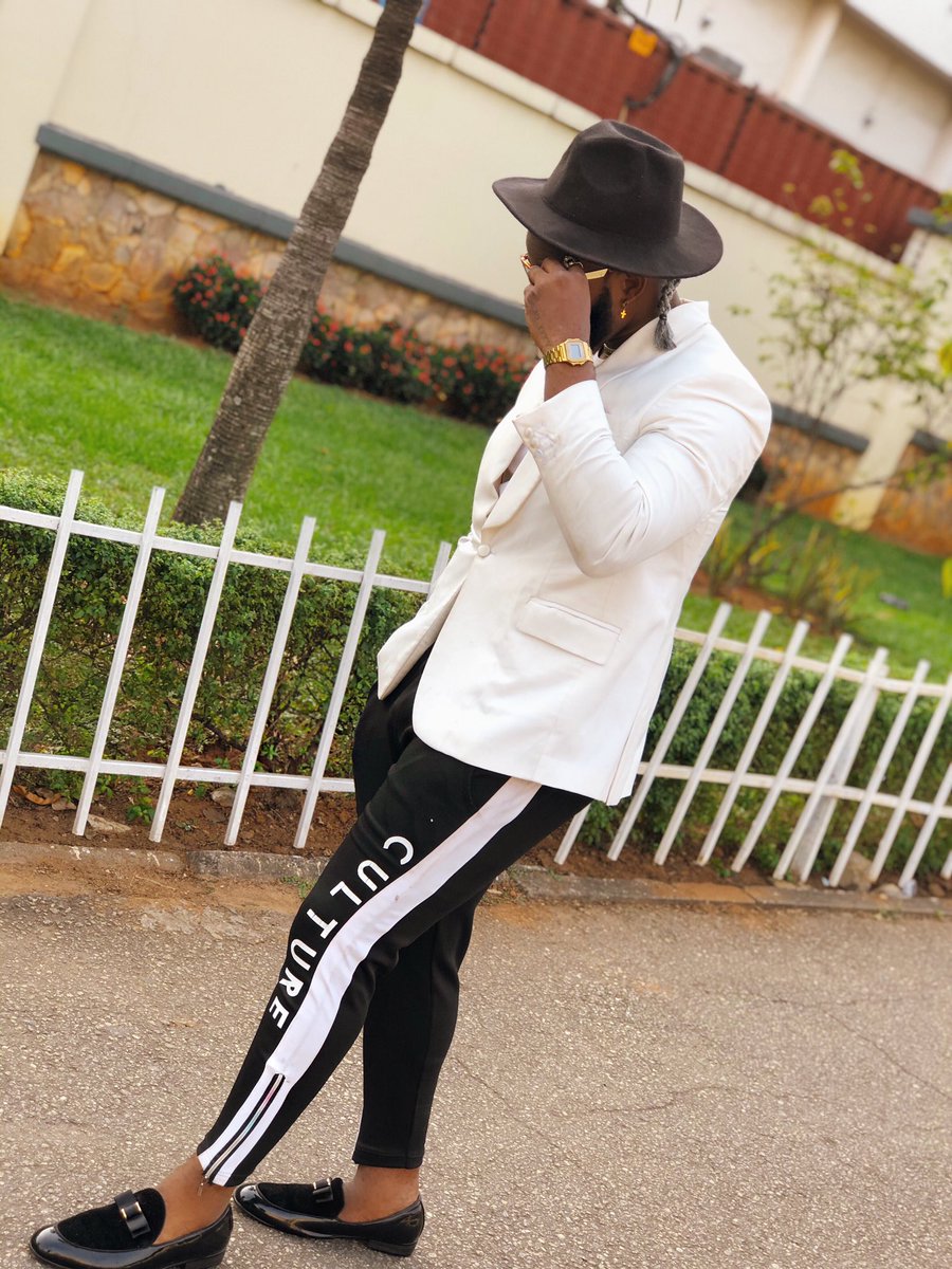 pengmanmusic's tweet photo. The most stylish man on Twitter NG 🔥 https://t.co/4HeP0tTy2b