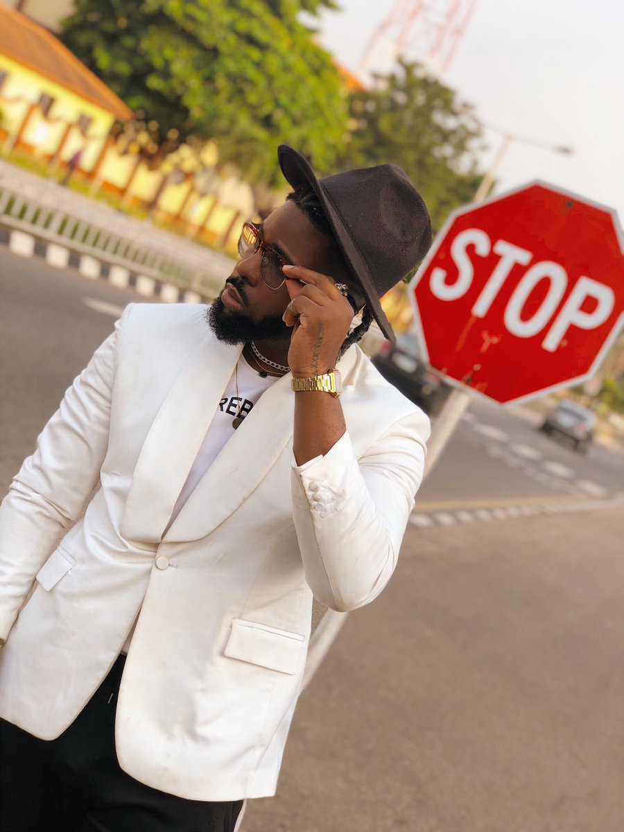 pengmanmusic's tweet photo. The most stylish man on Twitter NG 🔥 https://t.co/4HeP0tTy2b