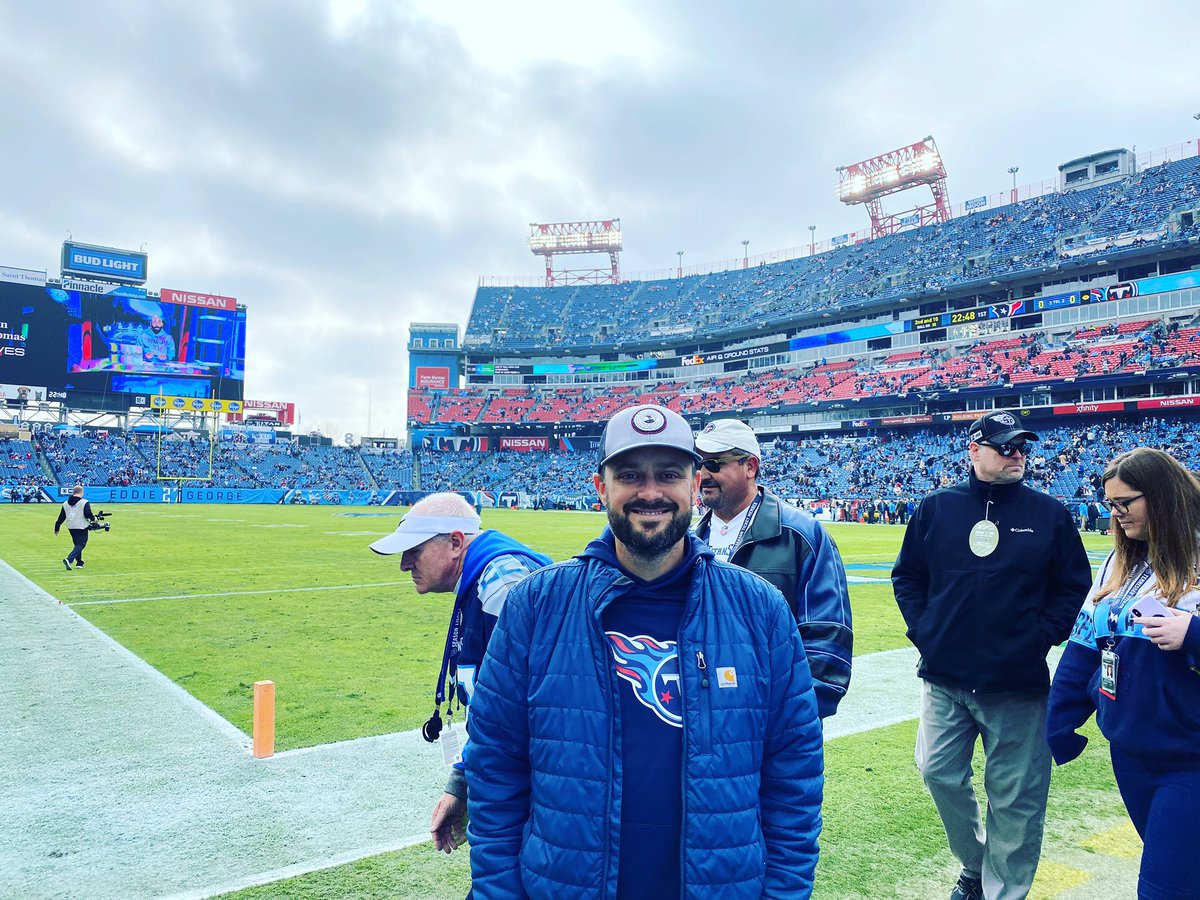 natebargatze's tweet photo. Thank you @titans for inviting me to the game today! I’m a huge fan and this is a huge game! #titanup https://t.co/iBBPNwi8MH
