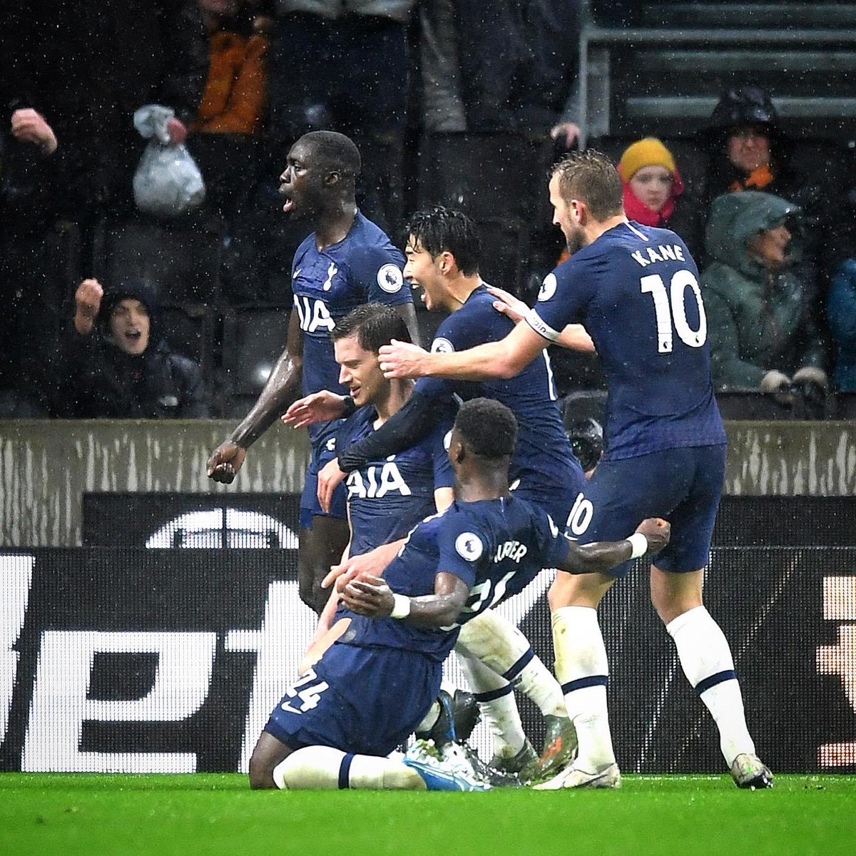 LucasMoura7's tweet photo. 🎶 We are Tottenham... We are TOTTENHAM... Super Tottenham... From the Lane! 🎶 #COYS #PL https://t.co/xLOPl4F06l