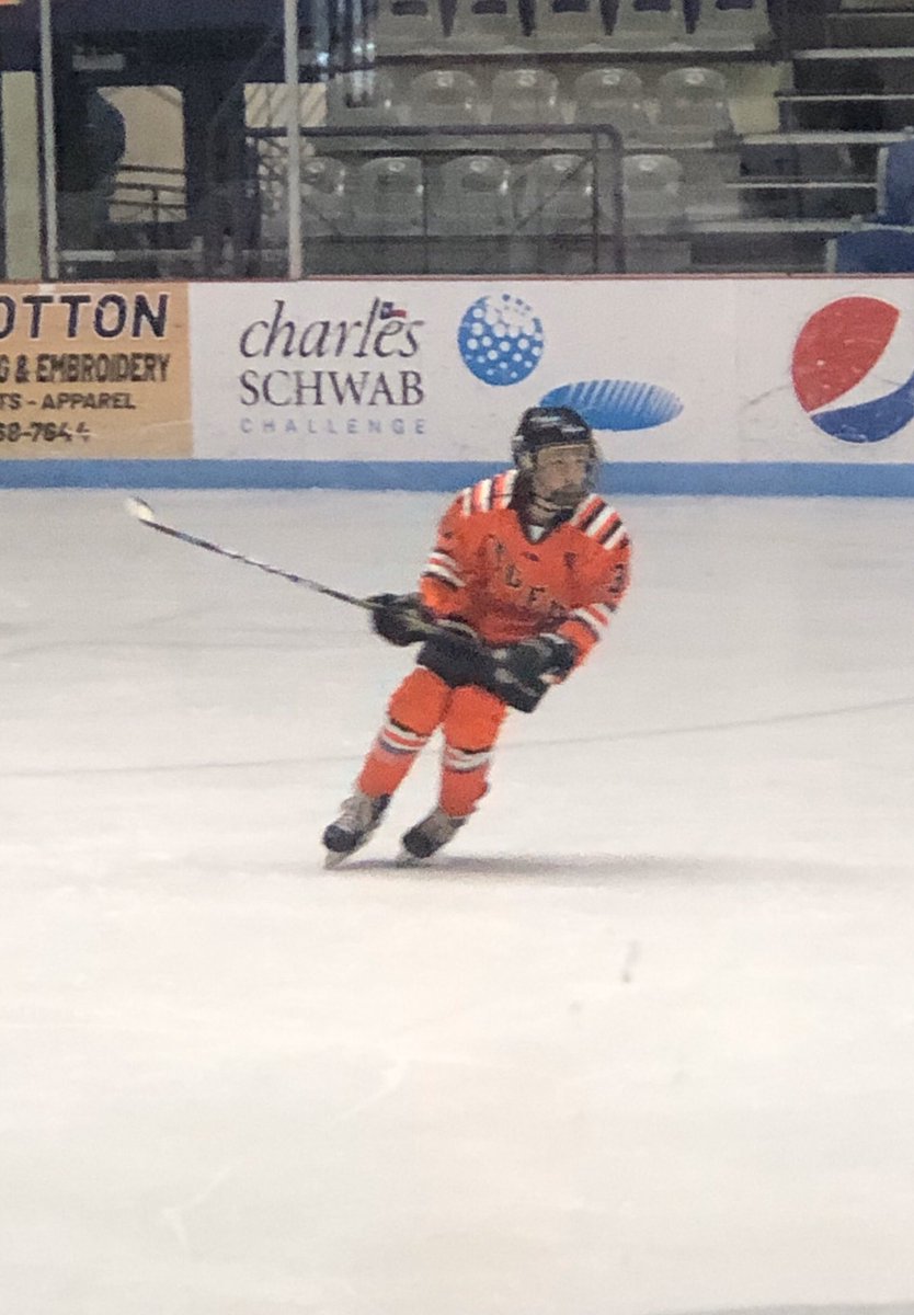 GESGeider's tweet image. 🌟 It was great watching this Tiger hockey star #37 on the ice! 🏒 🌟 @GEStfowler @GESCurnow #gesshineon