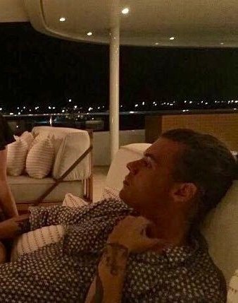 thread of boyfriend harry photos bc it& #39;s needed