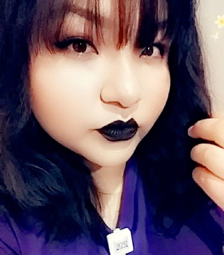 PoweradeUnicorn's tweet photo. @ThyArtIsMemes @letystarr But now I'm a vans scene adult😂 https://t.co/uKhsYBqkHG