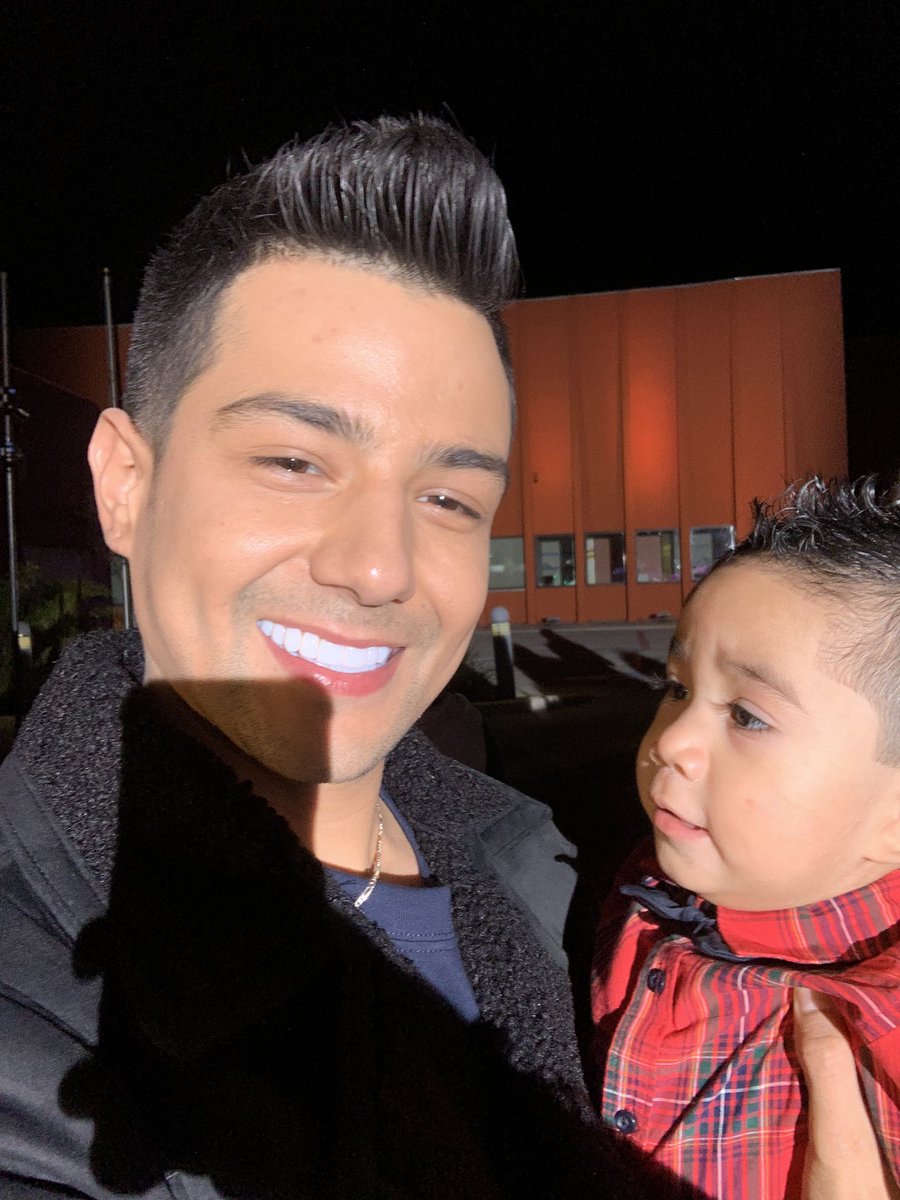 AMCPrinceRyian's tweet photo. Last night was definitely one for the books this was my first year attending the @Univision Teletón fundraiser for @critusatx  and I got to meet @LuisCoronel 
#unacausaQueNosUne #Univision #donate #AMCPrinceRyian https://t.co/yyWO02ylDj