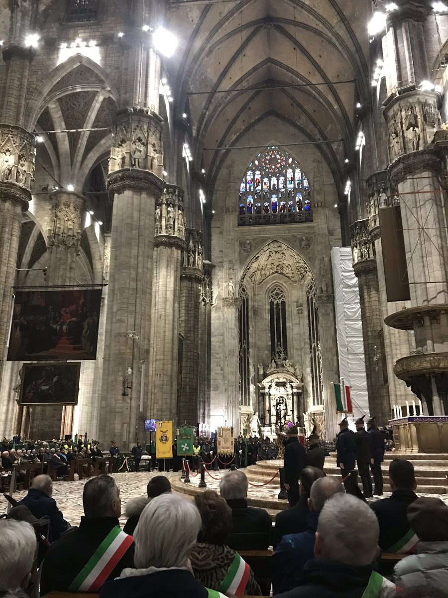 Presente al tradizionale appuntamento per la S. Messa nel Duomo di Milano a ricordo degli Alpini e dei Caduti in guerra e in pace. Quindi abbiamo sfilato, in corteo, per le vie del centro fino al Sacrario ai Caduti di Piazza Sant’Ambrogio dove è stata deposta una corona d’alloro.