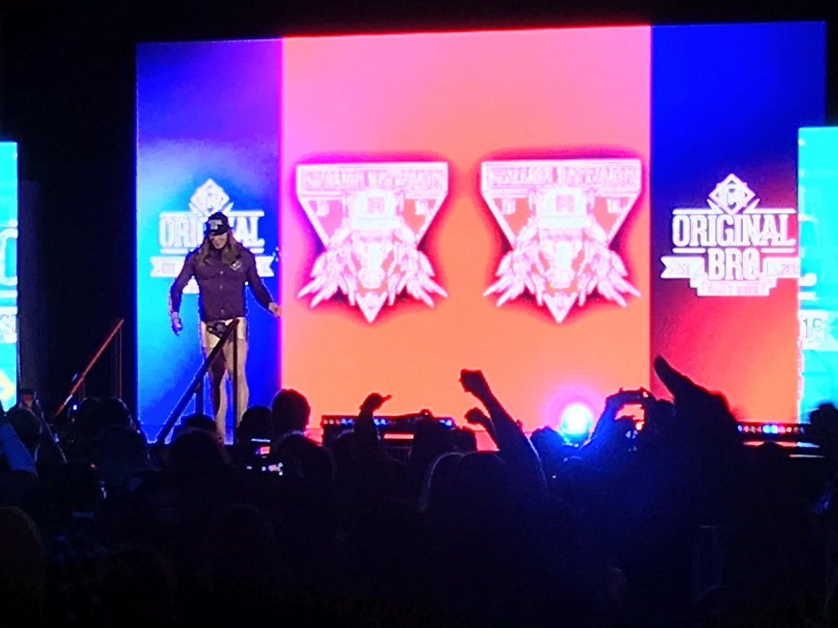 fram788208's tweet photo. Main event from last nights @WWENXT #NXTSantaCruz https://t.co/c8D7kkVfeH