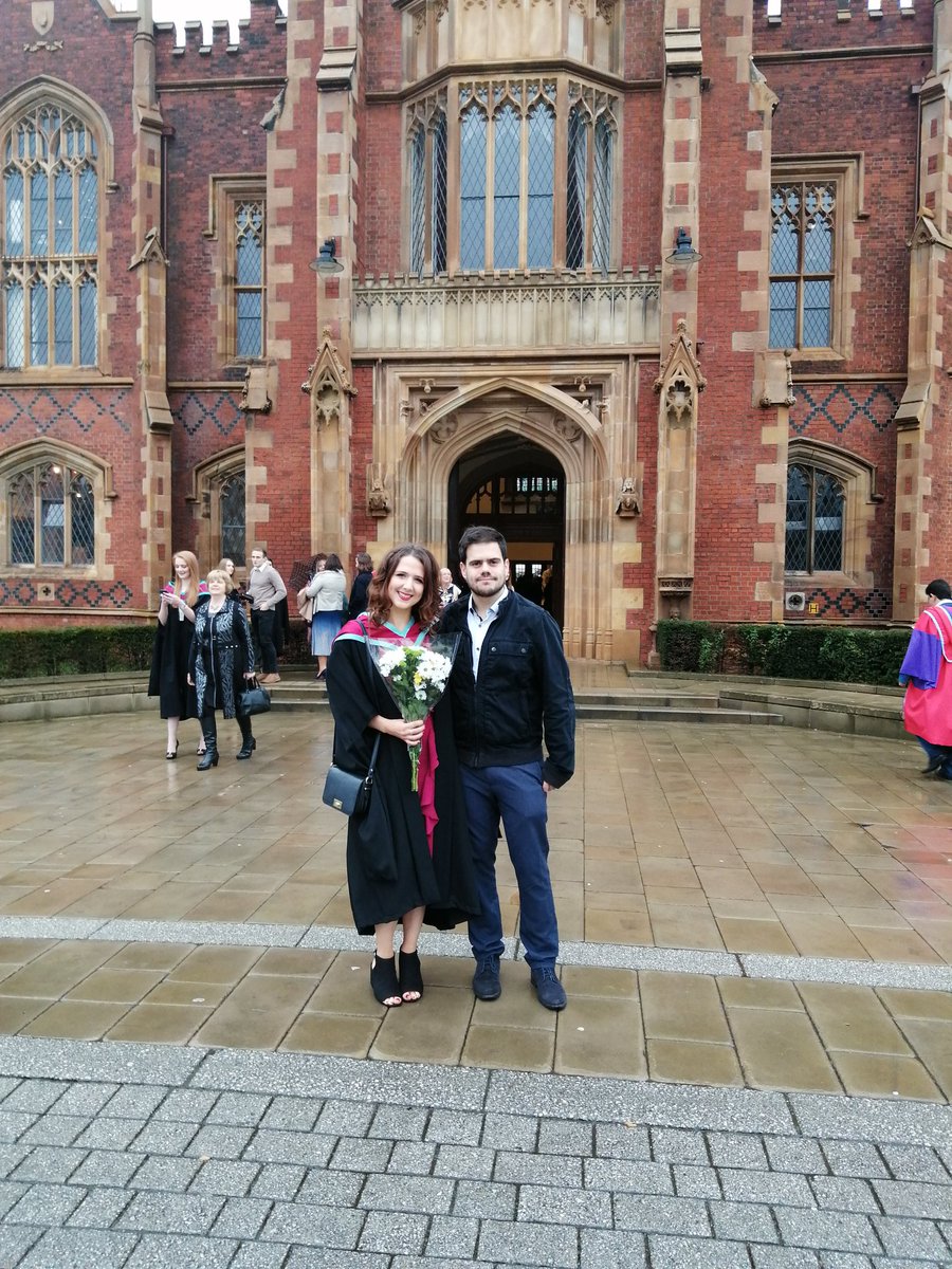 sarahjpmartin's tweet photo. Graduation with the best people 🎓 #MAtranslation #ctimyday https://t.co/Kg8RaEbTY0
