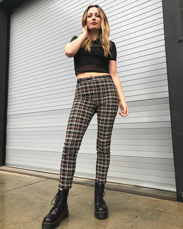 chloezak's tweet image. I’ve worn these pants approximately a million times but still not tired of them. What’s your favorite thing in your closet? #bargain #checkeredpants #plaidpants #ootd #ootdfashion ift.tt/34mI08h