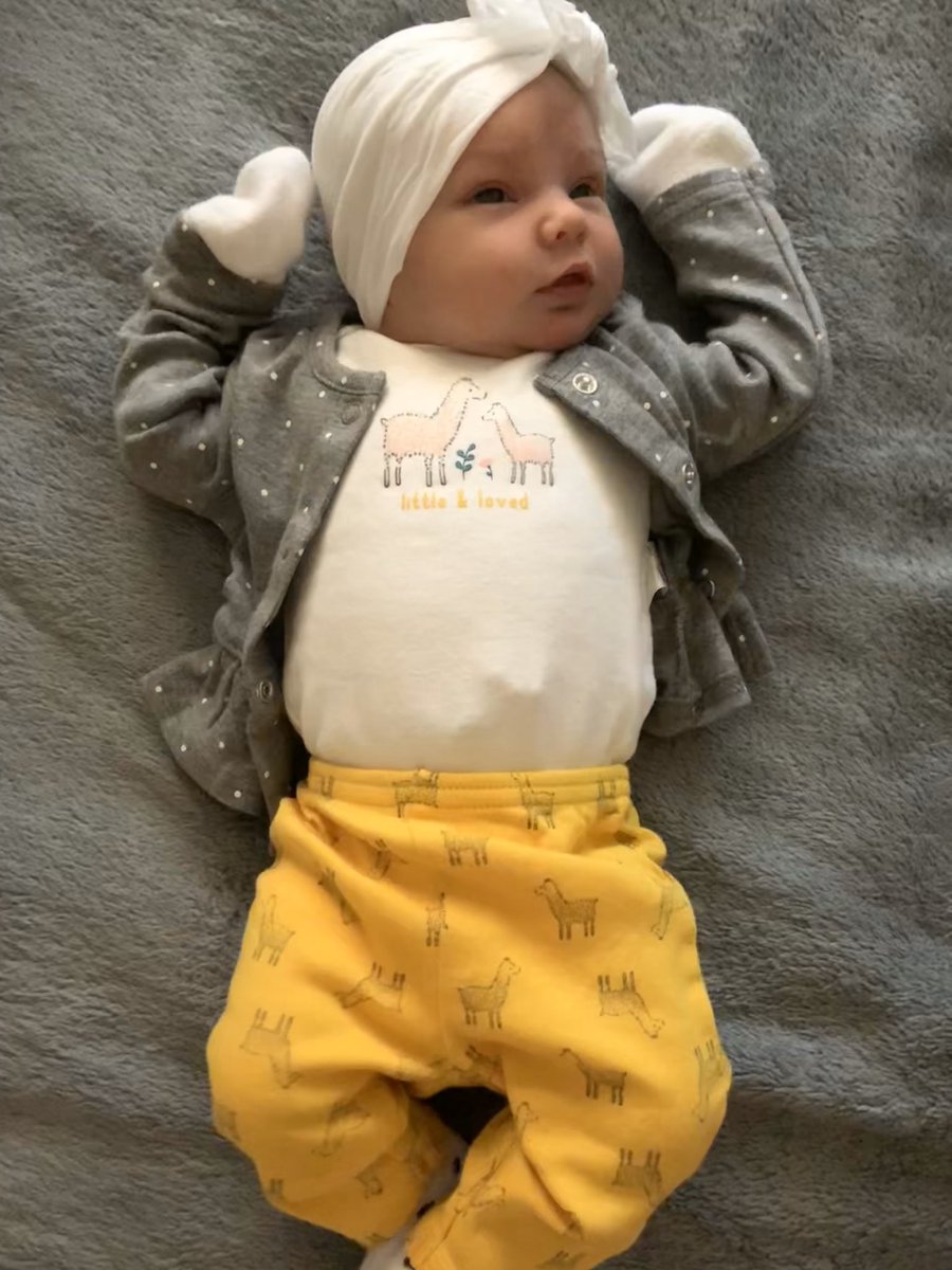 stempiwitch's tweet photo. my daughter is so damn cute https://t.co/UQd6m222mw