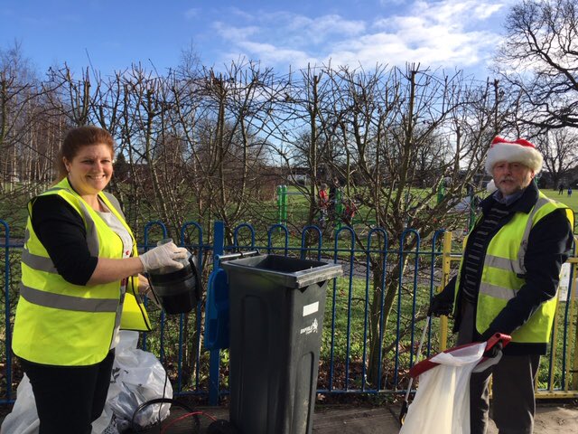 FriendsOfBHP's tweet photo. Final litter pick of 2019 and it was a festive one. Great community effort as ever saw us collecting 6 sacks of litter and sharing donated food and drink together whilst listening to cheesey Christmas songs 😊 https://t.co/XhWKeCbR0i
