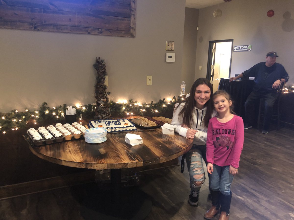 wggirlsbb's tweet photo. Our families and friends enjoying! https://t.co/sQNNH8H03O