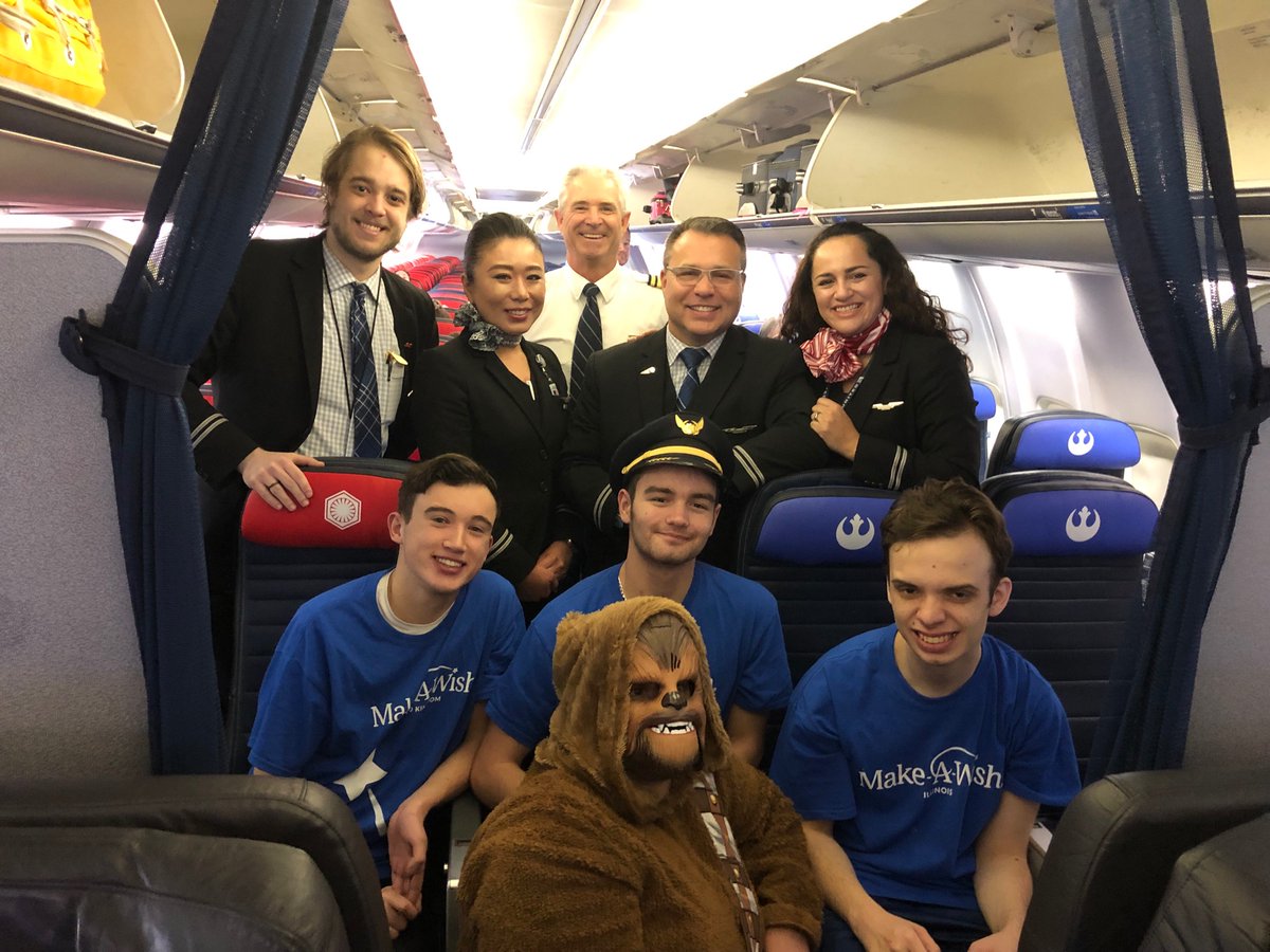 #UIAFSbaseIAH love making dreams come true ✈️ especially for 3 special @MakeAWish young boys on their way to see @starwars @weareunited welcomes u!  May the Force be with u❤️