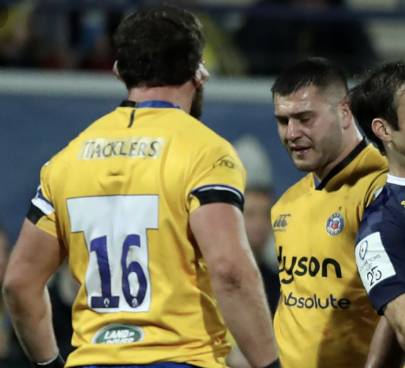 KeithConi's tweet image. Clermont backline were/are excellent, much to Bath's misfortune. Bath's Tacklers logo looking slightly misplaced while Dyson brand manager watches the side suck it up :(