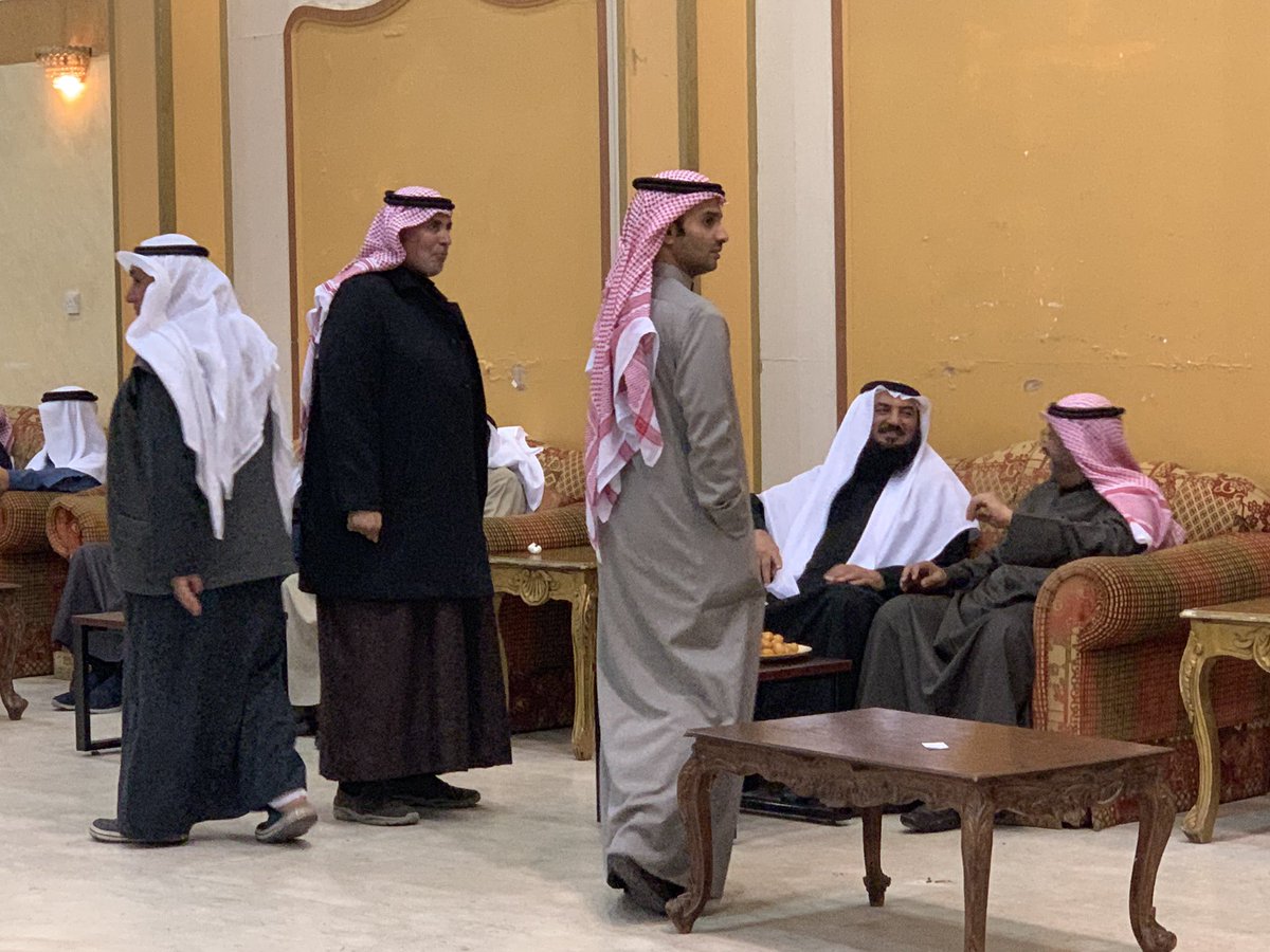 تشرفت الليلة بتلبية دعوة كريمة من اخي وابن خالي نواف بن فهد وأخوالي آلبجاد الدوسري على العشاء وضيوفهم الكرام في لقاء ودي وأريحي أثلج صدري ووصلنا به الرحم فجزاهم الله ﷻ خيرا على كرمهم وحسن استقبالهم وأكرم بهم من أخوال كرام
#فهد_الخنه