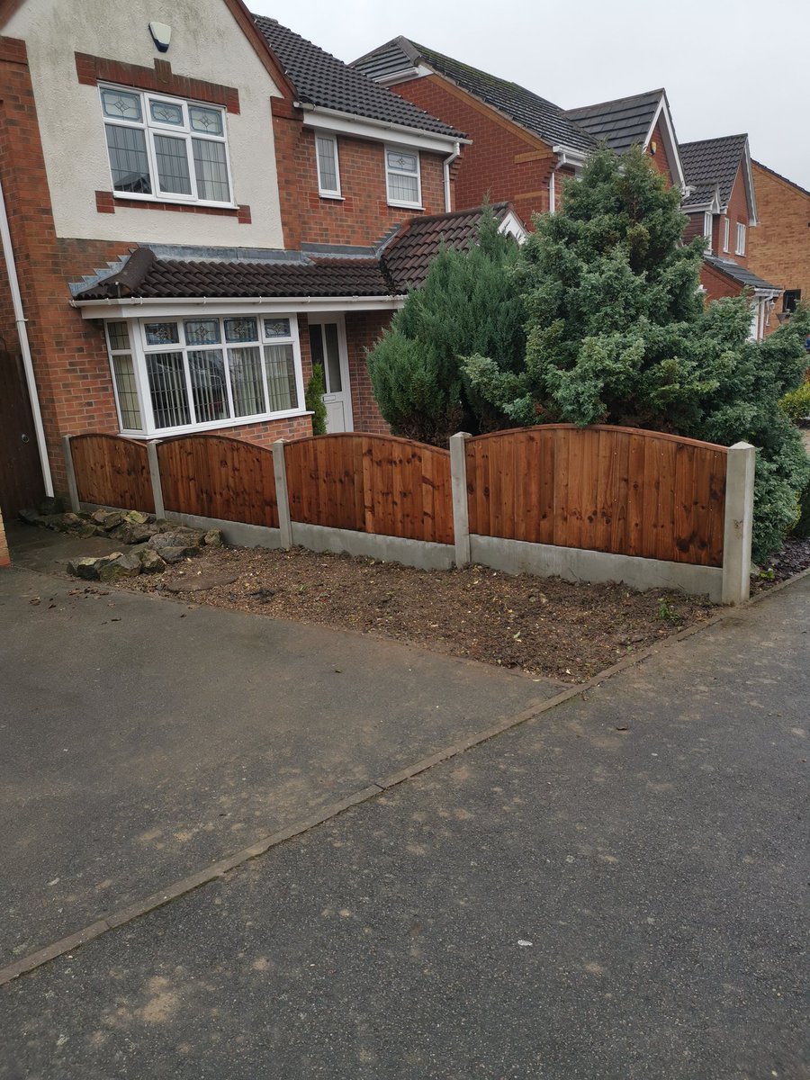 summerfencing's tweet photo. Fencing in #Ilkeston this week cold damp wet https://t.co/OQMkAv2SGv