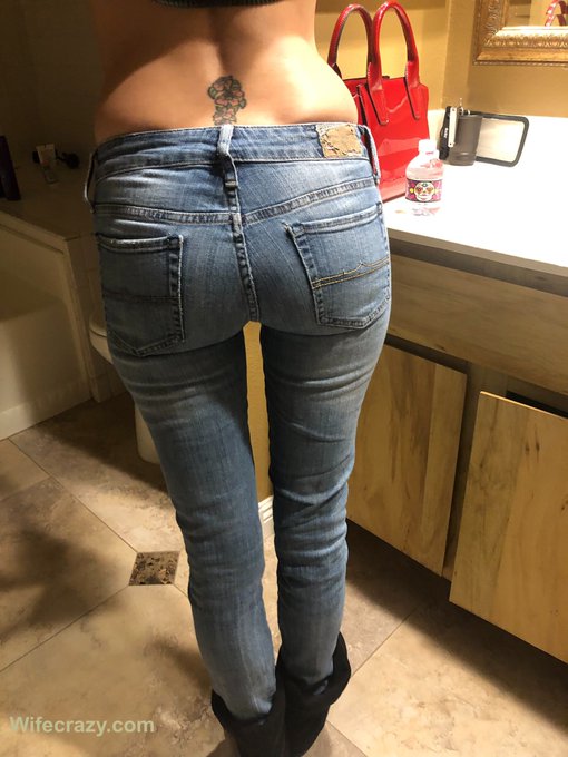 😋muffin tops  #SexySunday https://t.co/0UPaYNZlnP<a href="/tag/sexysunday"class="tags">#SexySunday</a>