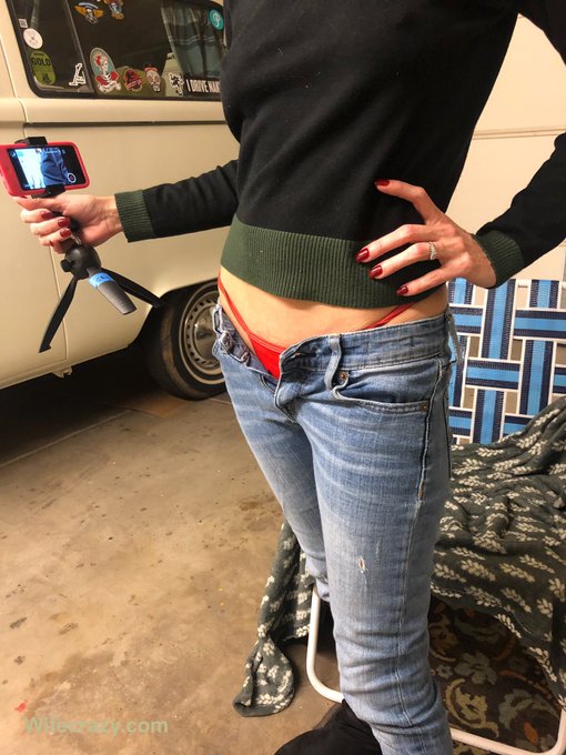 😋muffin tops  #SexySunday https://t.co/0UPaYNZlnP<a href="/tag/sexysunday"class="tags">#SexySunday</a>