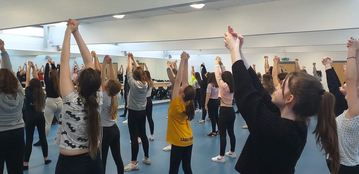 AlnessNS's tweet photo. Few shots from Fridays rehearsal our last rehearsal of the year. 
Such a brilliant reversal and a great way to end the year. 
🏴‍☠️🖤⚔️⚓️🧚🏻‍♂️ https://t.co/6lnVi5l5Cb
