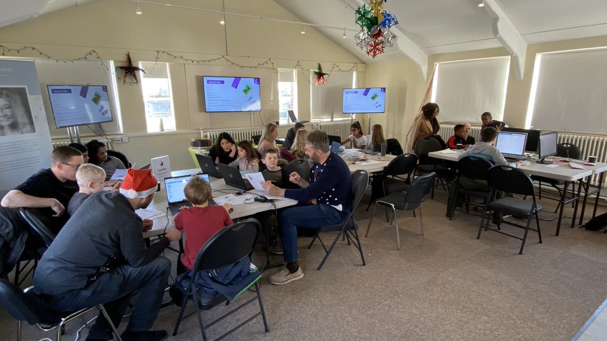tnmoc_coderdojo's tweet image. Last session of the year and we coded Christmas games and programs! We wish all our ninjas and their families a Merry Christmas and Happy New Year #coderdojo #kidscode #tnmoc @tnmoc