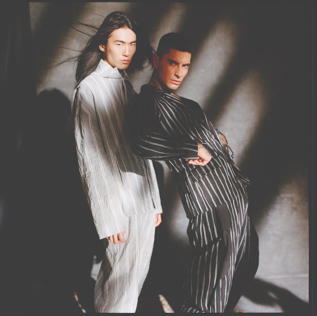 1883Magazine's tweet photo. SS’20 Collections Story — Some of the hottest labels showing at #LondonFashionWeekMen’s, starring the boys of #AMCK Models.
//
--->https://t.co/vvkNxmNPaQ
//
📸@AlexanderBeer7 🥼 @Graham_Cruz 
//
@LondonFashionWk #1883magazine @AMCKModels #LFWM #Menswear https://t.co/Io0mdQWbAg