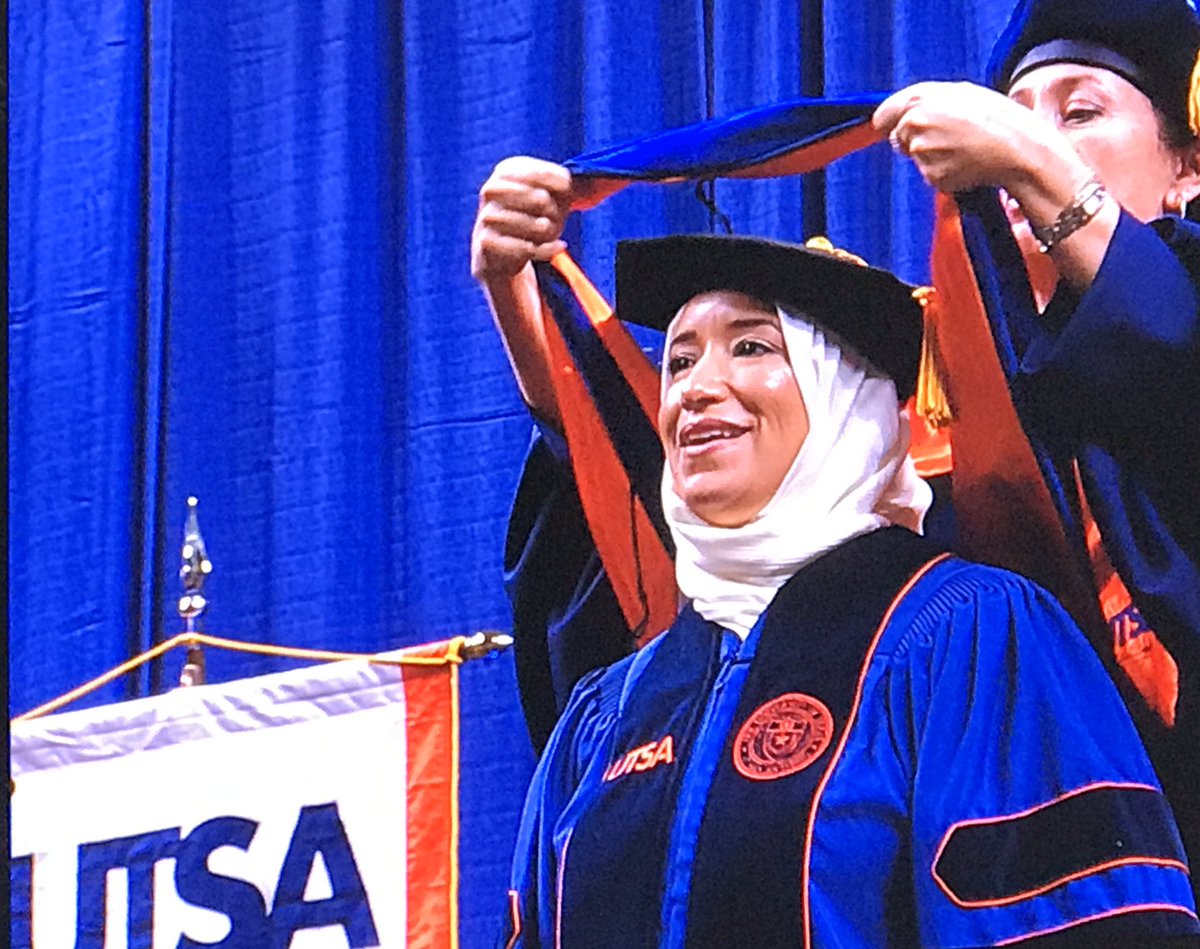UTSA's tweet image. This weekend, 89 extraordinary Roadrunners are crossing the stage to receive their DOCTORAL degrees. More than half of them will graduate from @UTSACOEHD and @UTSASciences. 🙌🎉🤙🏽 #UTSA #UTSAGrad19