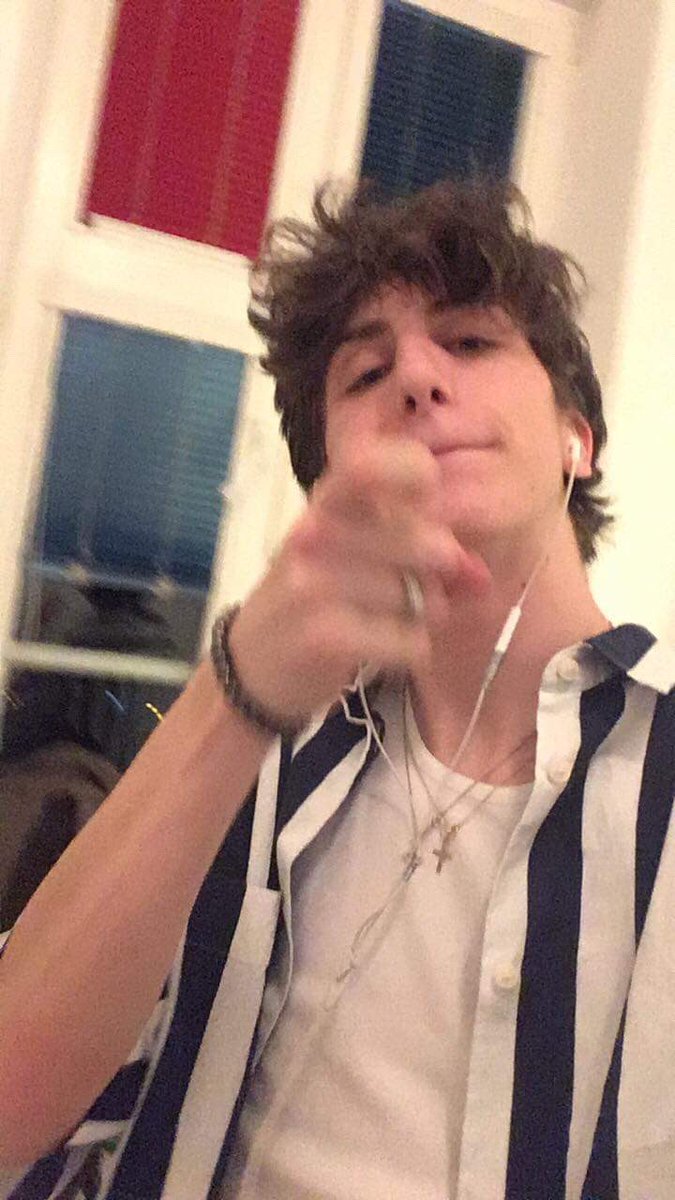 MuertoPorkchop's tweet photo. Imma get da strap fr fr https://t.co/G0MSv7Ywc0