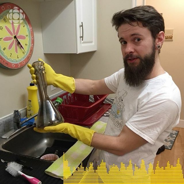 CBCKamloops's tweet image. Kamloops &apos; Jordan Robinson doesn&apos;t mind cleaning people&apos;s dirty bongs so he saw this as a business opportunity.
•
He&apos;s just launched the Bongdromat.
•
Already, he has been cleaning pieces for customers. •
Video by the CBC&apos;s Jenifer Norwell | #kamloop… ift.tt/2qSIPI8