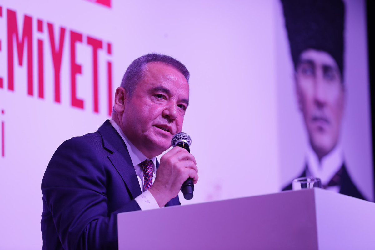 Muhittin Böcek
