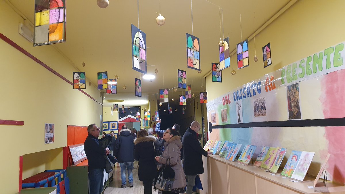 AnnaTomasso's tweet photo. @Ic_Viguzzolo Scuola dell'Infanzia di Viguzzolo.
"Si pArte dal corpo", mostra del progetto "Il mese dell'arte".
Un successo...di squadra. https://t.co/vC5gWVgZPN