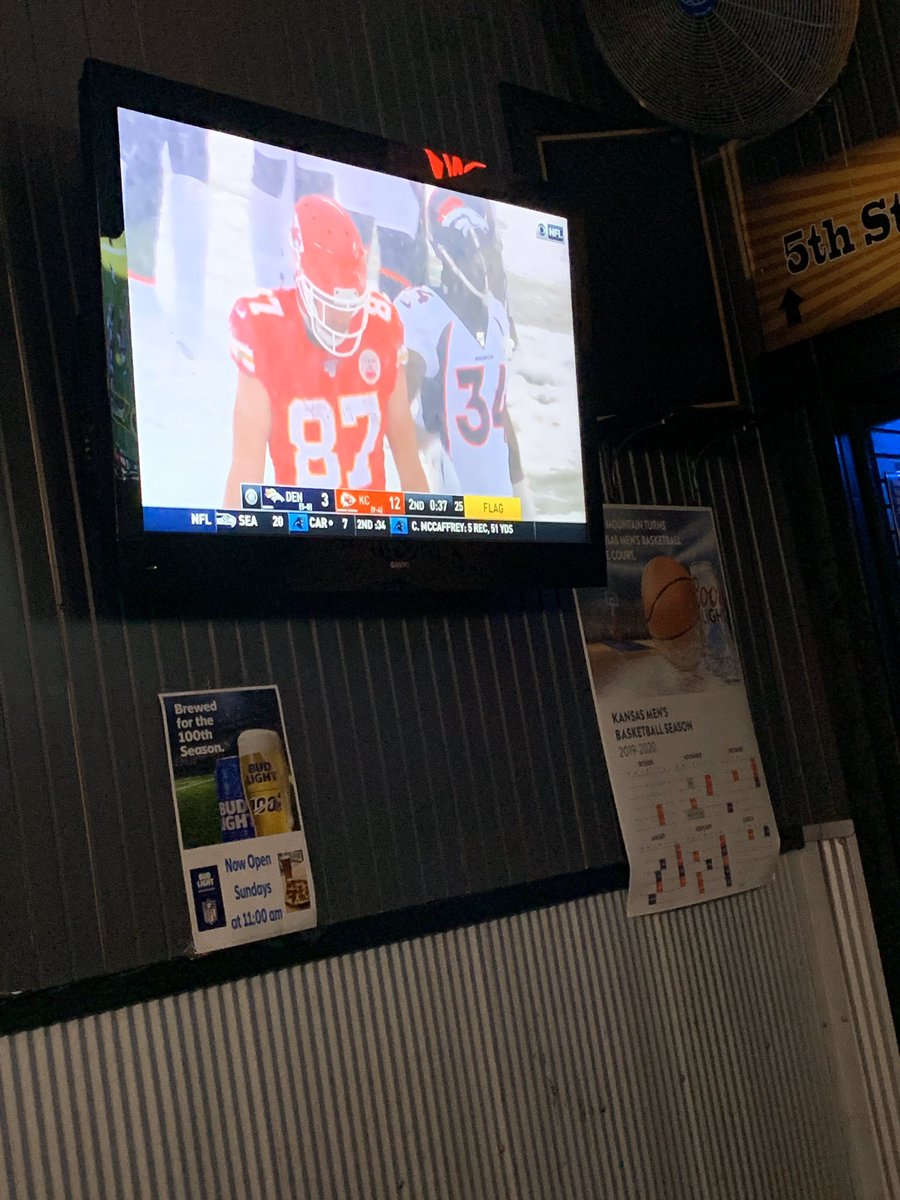 5th_Street_Bar's tweet photo. Anyone having cable issues there’s no issues at 5th street!  Come see us! https://t.co/tgKm9Z115X