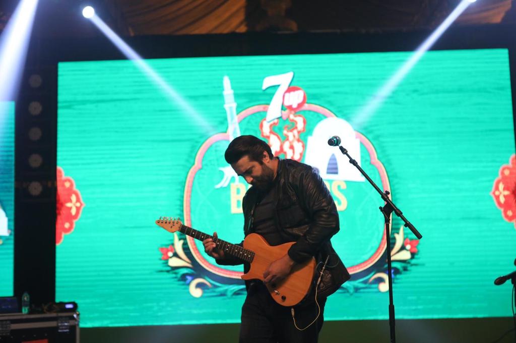 pakium's tweet image. #7UPBonfires event is happening right now in Royal Palm Club, Lahore