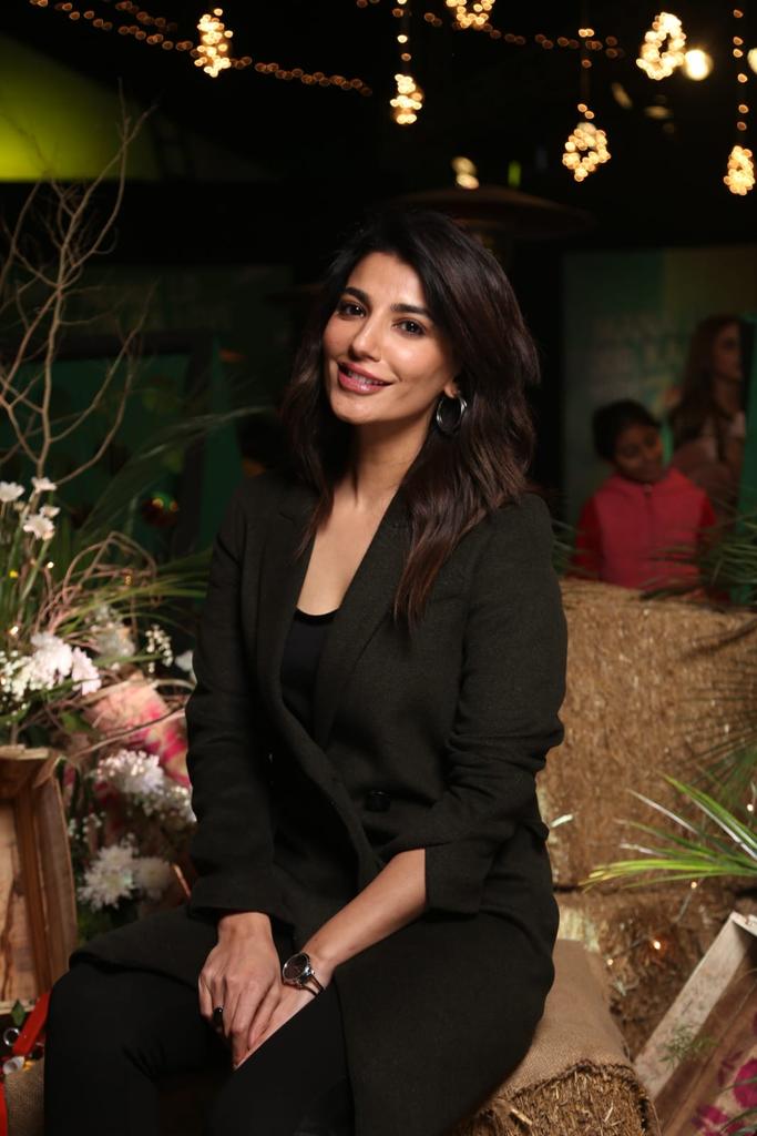 pakium's tweet image. #7UPBonfires event is happening right now in Royal Palm Club, Lahore