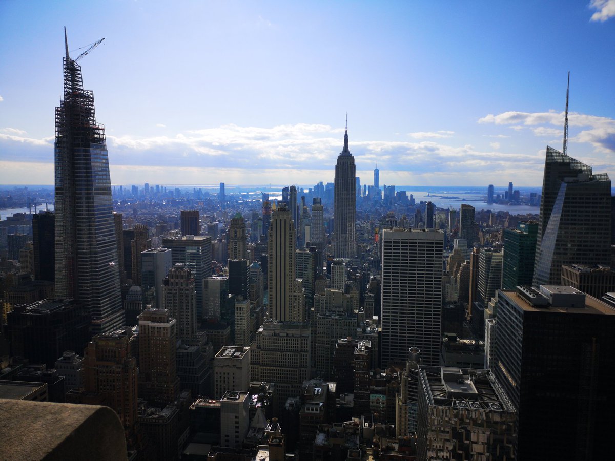 Cheam_English's tweet photo. Quick stop by the candy shop before visiting the NBC Studios this morning (no photos or videos allowed unfortunately). Visit to the Rockefeller Center "top of the Rock" for an incredible view of New York City. Blue skies and sun! https://t.co/1oOzTB7kCi