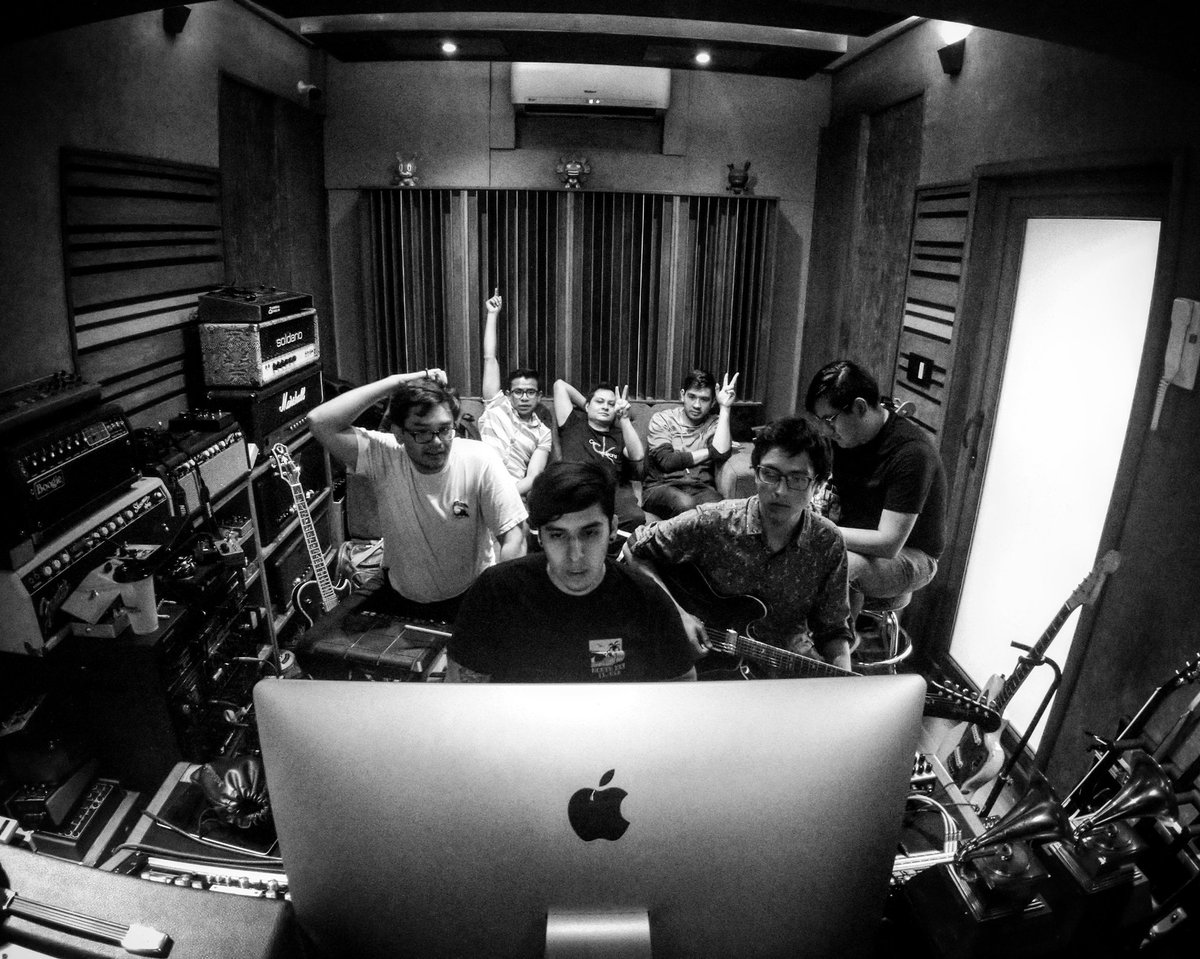 HighwavesBand's tweet photo. Grabando https://t.co/FVFXkBU5Gu