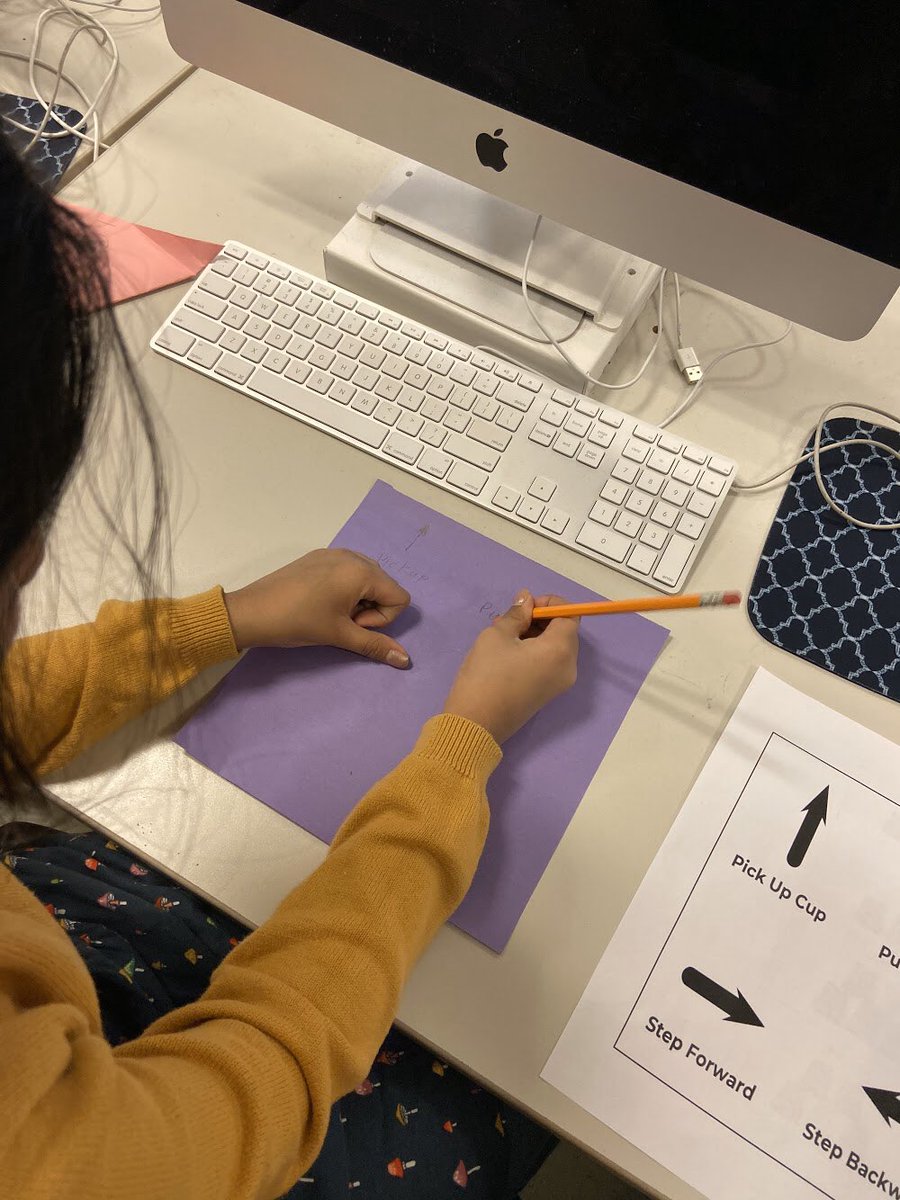 team266Q's tweet image. PS/IS 266 and QHST teamed up this week for CSEDweek19. The hogh schoolers supported 3rd graders as they learned to code. @D26Team #HourofCode2019 #csed4all