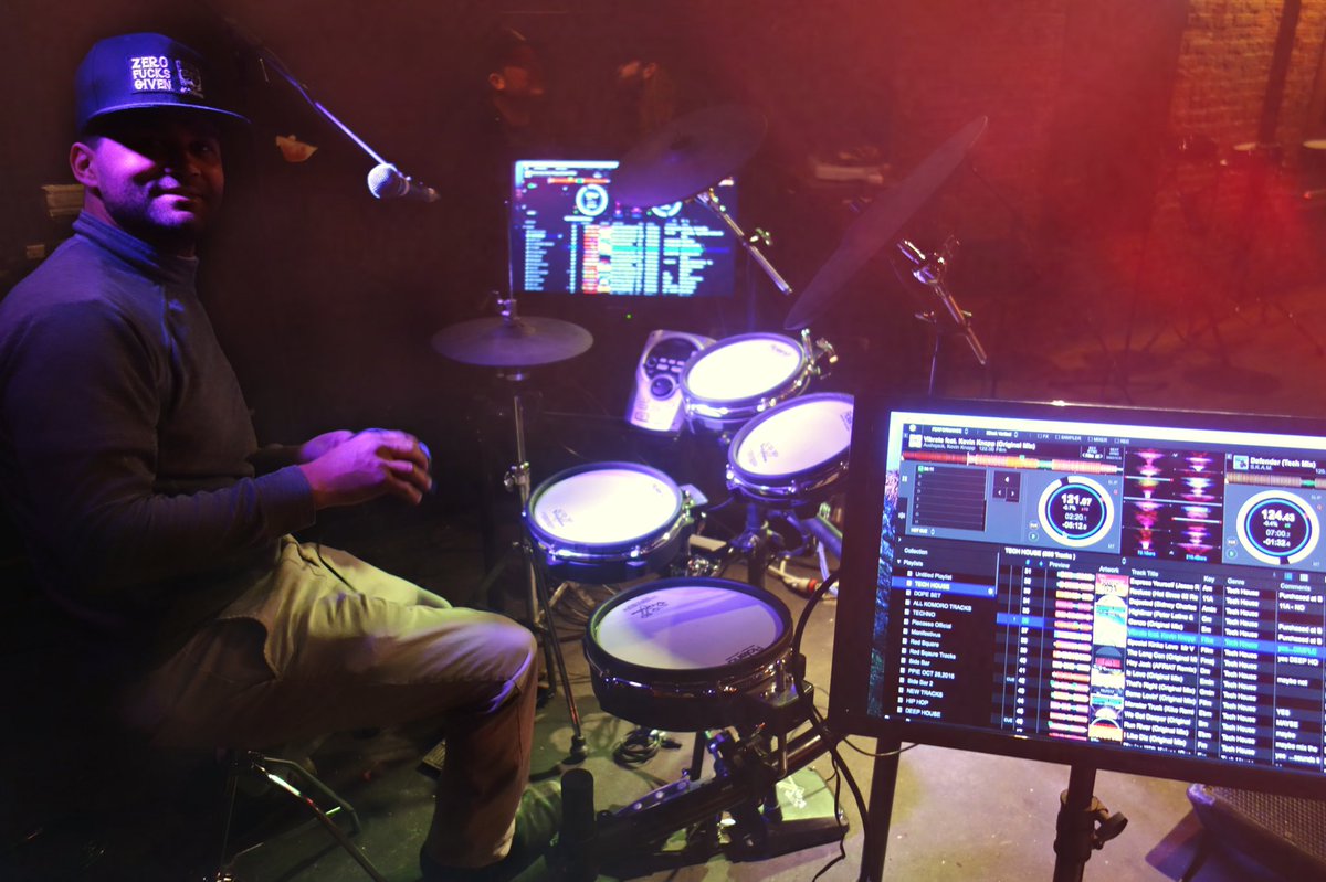 electrolads's tweet photo. Gettin those drums ready for Dec 21 WHITEOUT PARTY at @PositivePie2 👽🔊 #electrolads #komoro #livetronica #lovetronica #techhouse #love #life #edm #techno #techhousemusic #tech #vermont #djvermont #techhouse #djlifestyle #housemusic https://t.co/ABCCtXj8gK