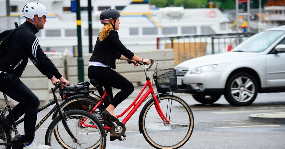 La_Republica's tweet photo. Inclusión de ciclovías en diseño de nuevas calles ya quedó en firme por ley
https://t.co/0GKVxQCxIE https://t.co/KFP1KgjcHW