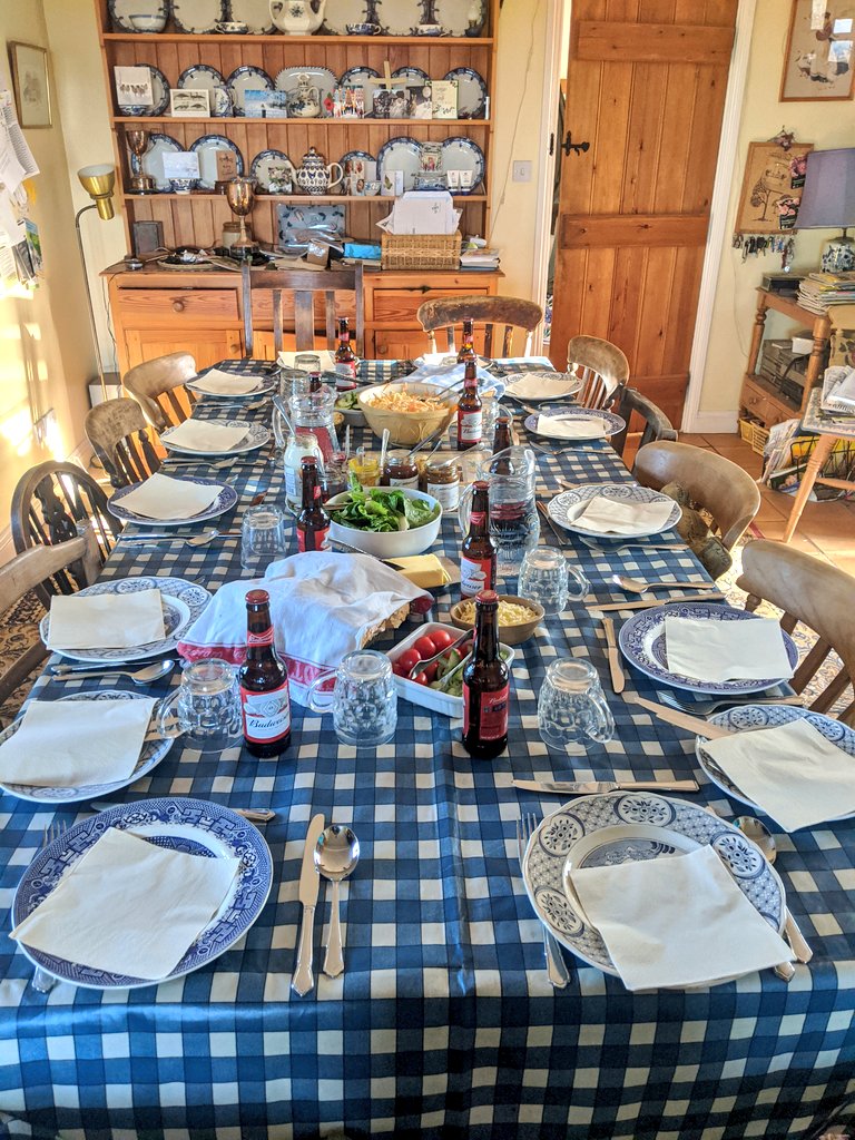 Every year family and friends help us to prepare our Geese and Bronze Turkeys for Christmas. Some have been helping for 30+ years. They say they do it for the love...but the lunches do help! 🎄😍 #Christmas2019 #Cotswolds #BuyLocal #FarmShopUK #farminguk #buymyturkey