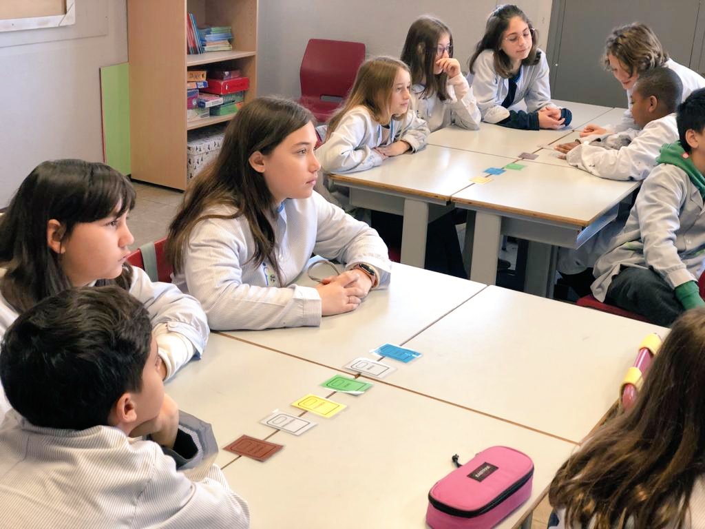 FEDACSalt's tweet photo. Saps que són les 4R? Reduir, Reciclar, Reutilitzar i REPENSAR ♻ Els alumnes de P6 ho varen aprendre en el taller de reciclatge. Conscienciant fem el primer pas! @EscolesFEDAC #Primària #PassióXEducar @EscolesXESC #FedacSaltVerds https://t.co/muR35J64Fd