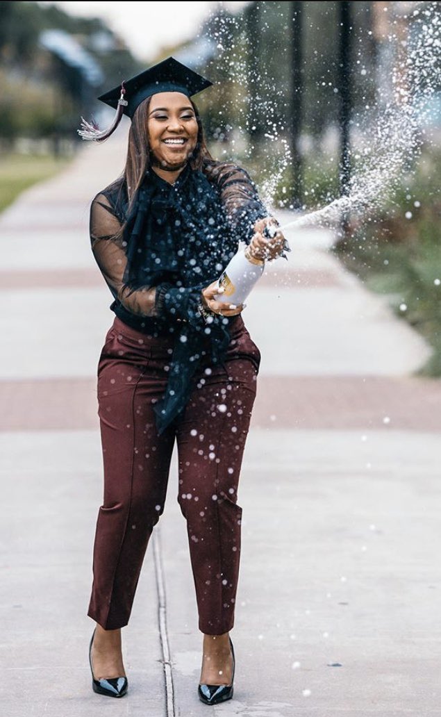 BossyLash's tweet photo. 🎉🎉🎉🍾
Congratulations to our Bossy Ambassador Taylor, the most recent Texas Southern University 2019 graduate . We are thrilled to have you apart of our team, and even more excited to witness where life takes you next. #BossyGrad 
#TSUAlumni

It’s  a lifestyle. #Bossedup https://t.co/VBrVqogvQx