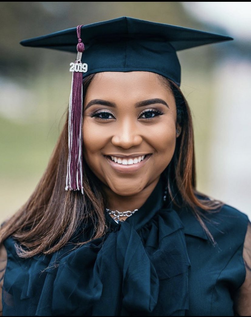 BossyLash's tweet photo. 🎉🎉🎉🍾
Congratulations to our Bossy Ambassador Taylor, the most recent Texas Southern University 2019 graduate . We are thrilled to have you apart of our team, and even more excited to witness where life takes you next. #BossyGrad 
#TSUAlumni

It’s  a lifestyle. #Bossedup https://t.co/VBrVqogvQx