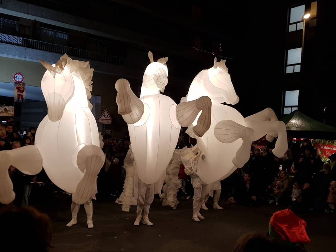 NMarguerat's tweet image. Superbe fête de Merry Christmas à #BoulogneBillancourt
Arrivée du Père Noël, attractions, manèges, concert, spectacle des enfants...les boulonnais, petits et grands, étaient ravis de leur journée
Félicitations organisateurs et aux conseillers de quartier pour cette belle journée